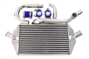 Välijäähdytin: Mitsubishi Lancer Evolution 7 8 9 2.0T + Piping Kit